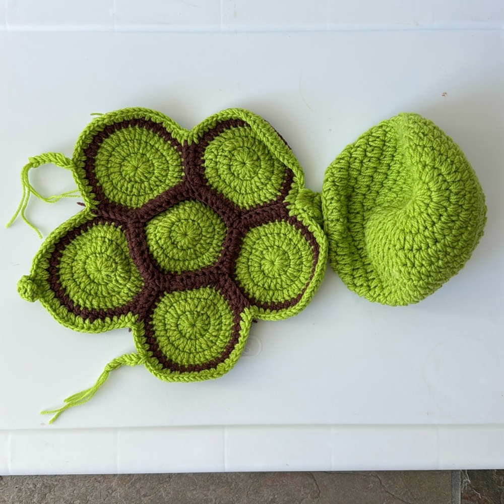 Newborn knitted turtle costume